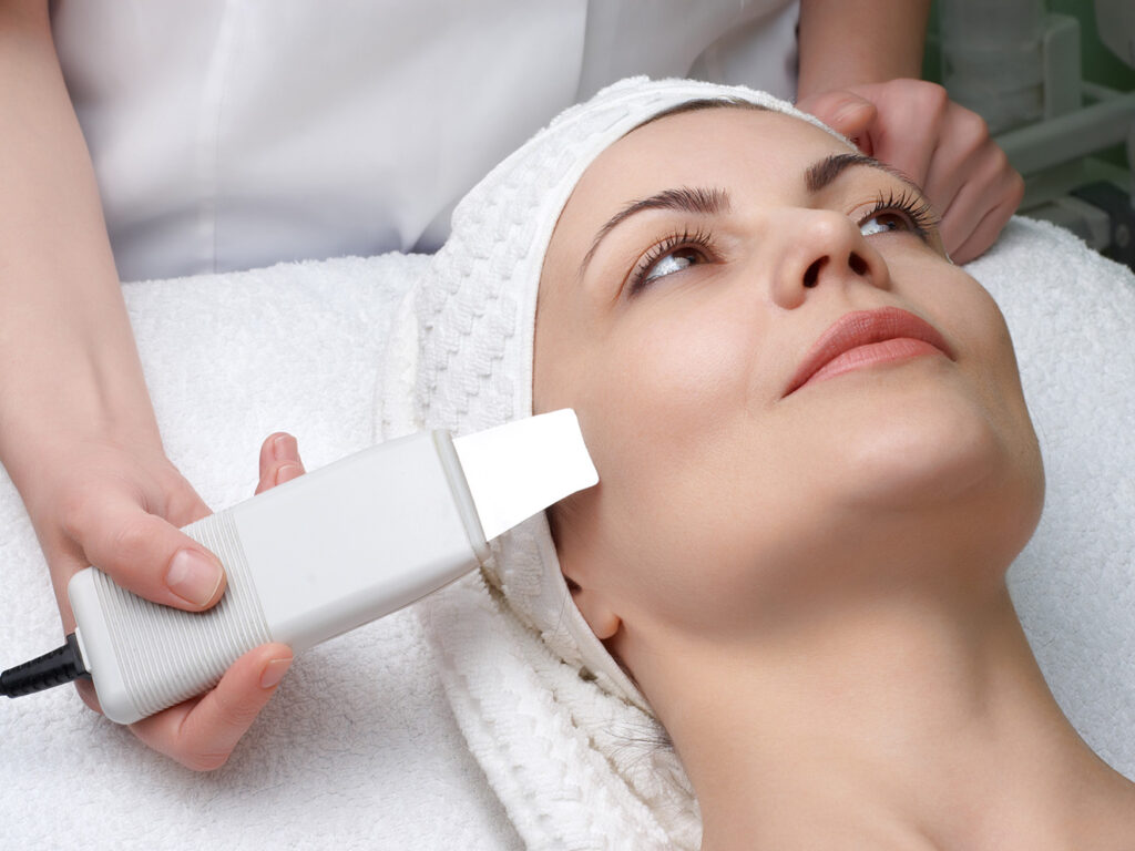 woman-getting-ultrasound-skin-cleaning